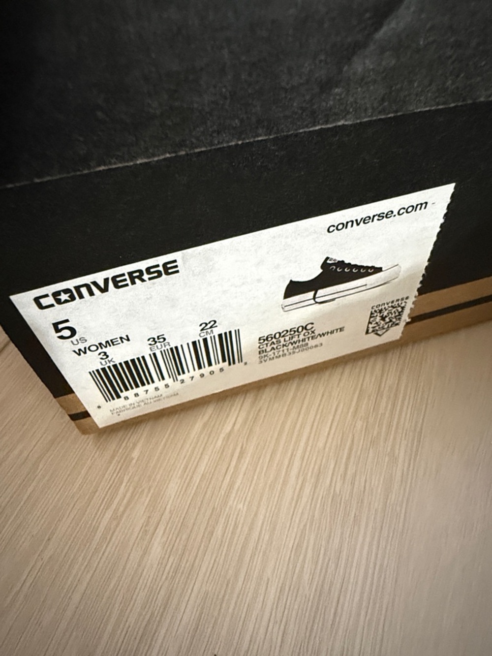 Converse Maroon Low-Top Platformed Canvas Sneakers - Picture 2 of 12